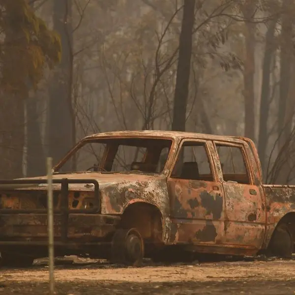 Residents told to flee east Australia bushfires
