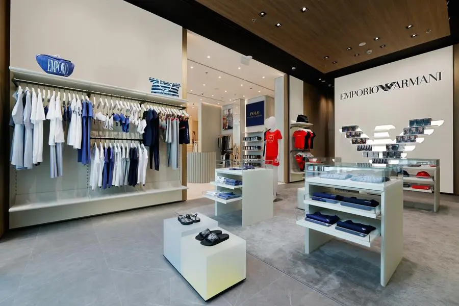 His and hers opens flagship store in iconic Dubai mall