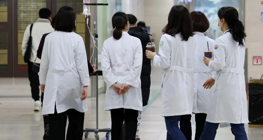 S Korea orders striking doctors to return to work