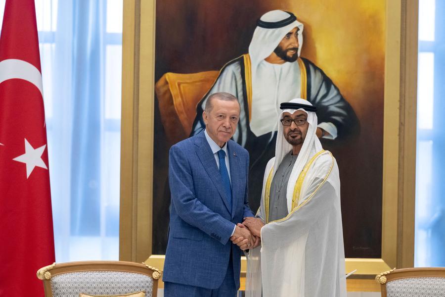 BAE Başkanı ve Türkiye Cumhurbaşkanı ikili ilişkileri ve bölgesel gelişmeleri gözden geçirdi