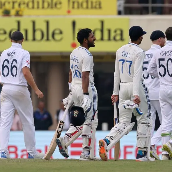 India beat England by five wickets to clinch test series