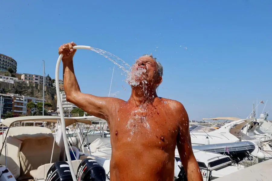 Reuters/REUTERS