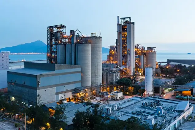 <p>A cement plant.&nbsp;Cement producers have three levers to reduce CO2 emissions that have been used to differing degrees around the world for more than 20 years.</p>\\n , Getty Images/iStockphoto