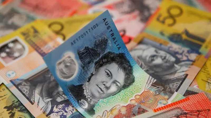 US dollar rally pauses before jobs data, Aussie droops on RBA outlook