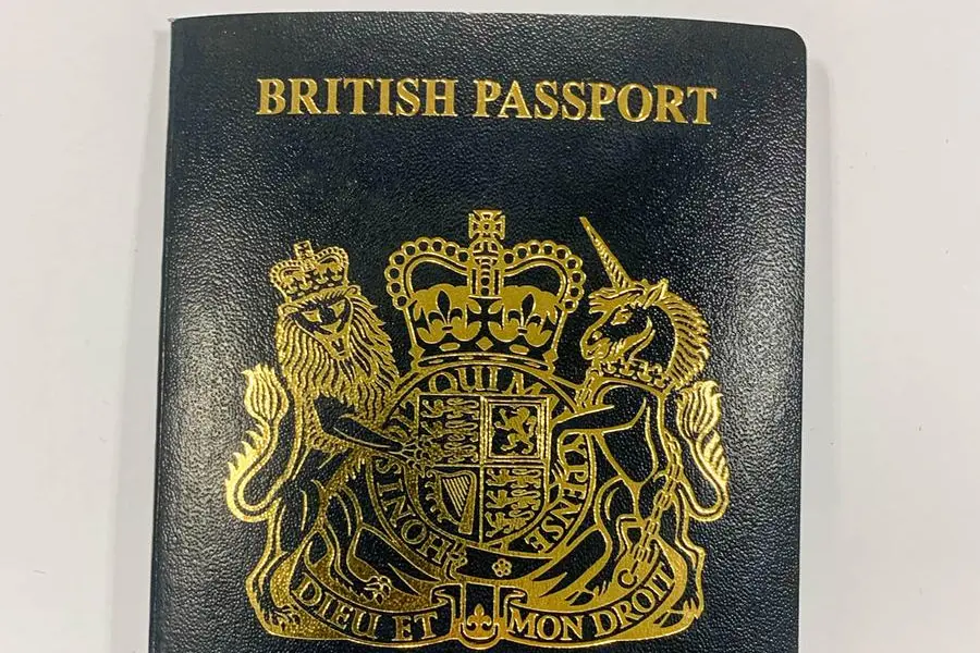 UK passport workers launch five-week walkout over pay