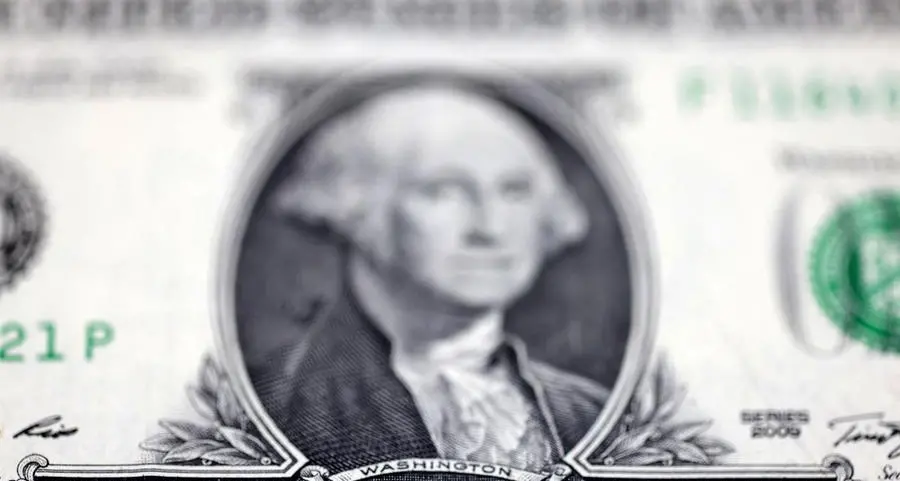 US dollar struggles for direction ahead of data