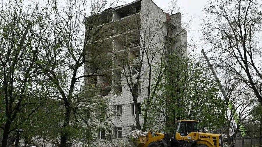 Russian missile barrage on Ukraine city kills 17