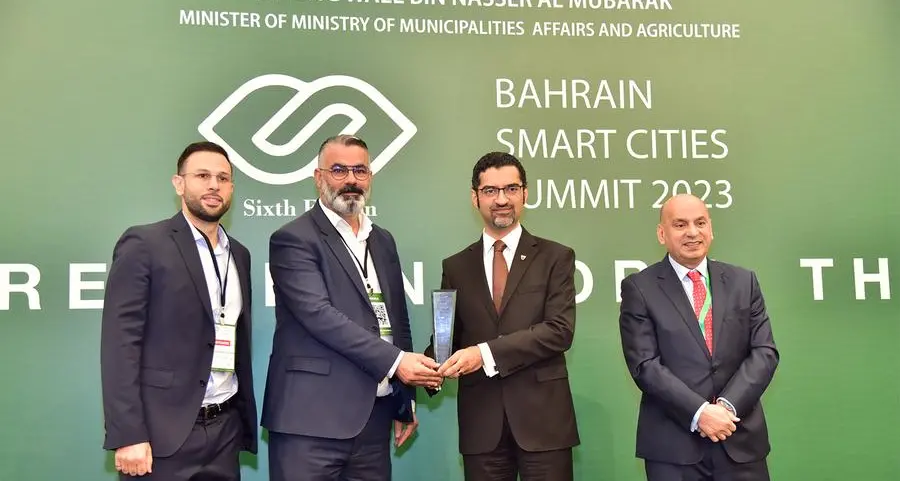 شركة Yellow Door Energy ومجمع البحرين يفوزان بجائزة الطاقة المتجددة في قمة البحرين للمدن الذكية 2023