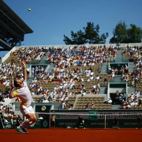 French Open starts under sunny skies at Roland Garros