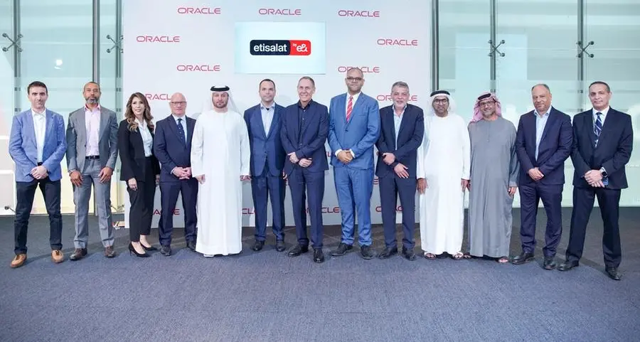 اتصالات من إي آند\" (&e) توسع شراكتها مع Oracle لتعزيز ابتكارات الذكاء الاصطناعي على منصة Oracle Cloud Infrastructure في دولة الإمارات
