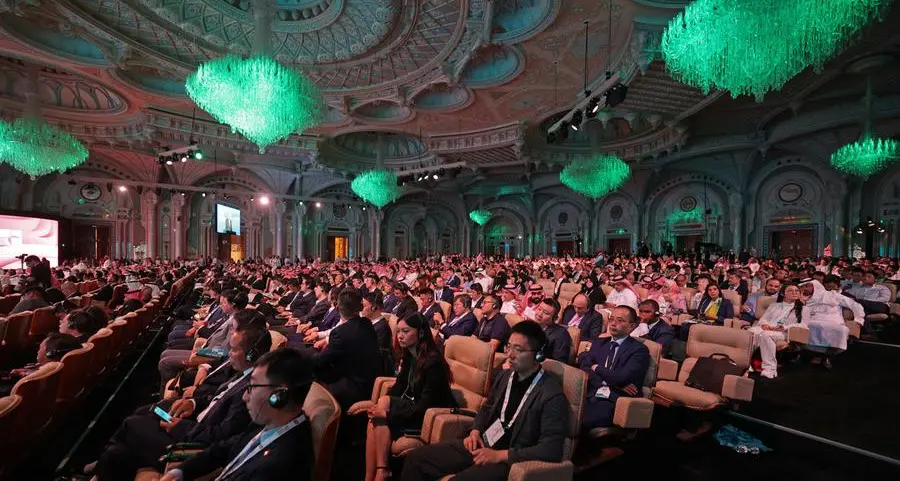 توقيع اتفاقيات بـ 10 مليار دولار خلال اليوم الأول لمؤتمر الأعمال العربي الصيني