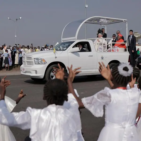 Huge crowds turn out for pope's mass in DR Congo capital