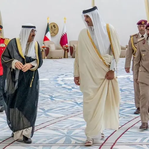 Leaders of Qatar and Kuwait discuss mutual ties
