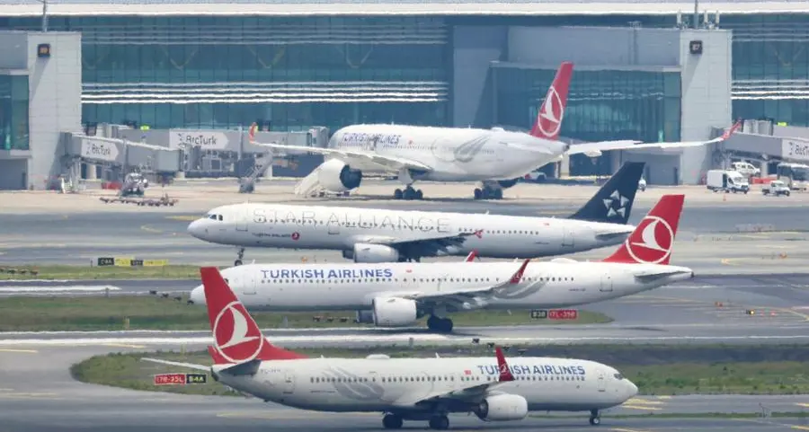Turkey extends Mideast flight cancellations due to war