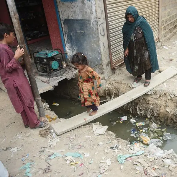 Pakistan evictions of Afghan migrants 'unacceptable', says Kabul