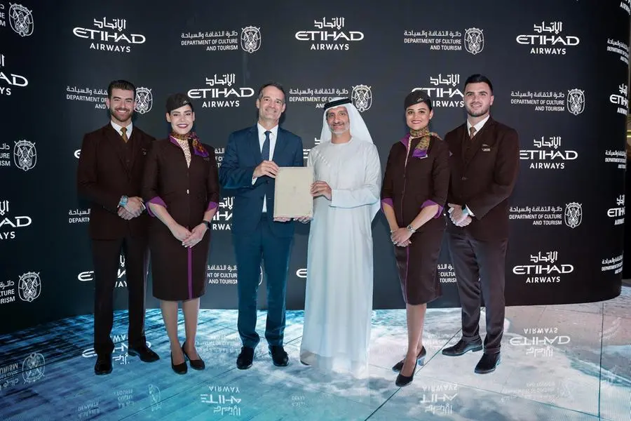 <p>Director General for Tourism, His Excellency Saleh Mohamed Al Geziry, and Etihad&rsquo;s CEO Antonoaldo Neves at ATM</p>\\n