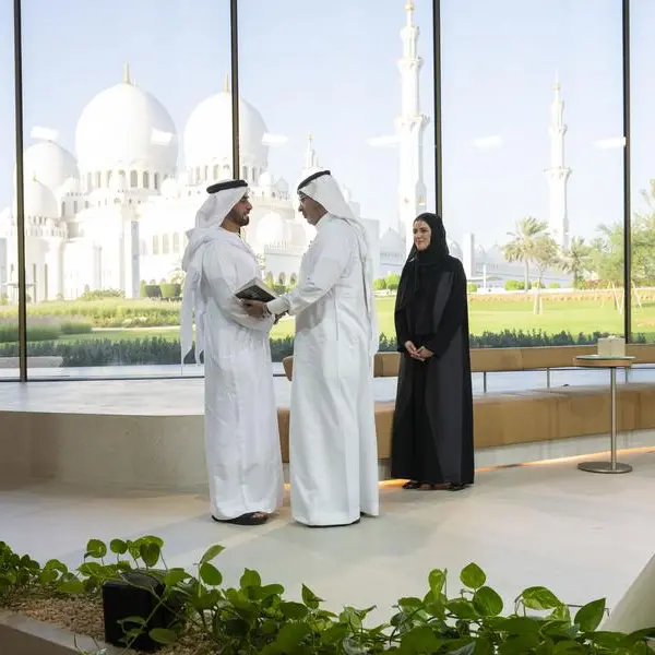 Majlis Mohamed bin Zayed lecture explores strategies for achieving happiness and personal growth