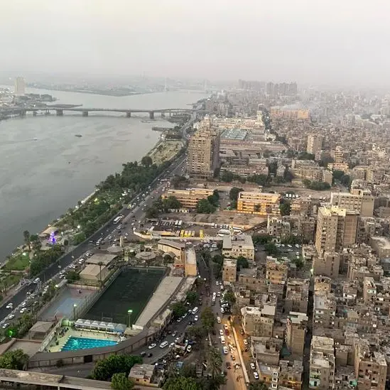 انفجار إطار طائرة تابعة لمصر للطيران أثناء هبوطها بمطار سعودي دون إصابات