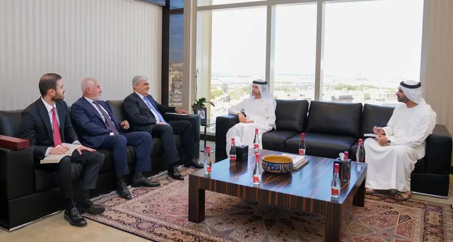 Mohamed bin Hadi Al Hussaini discusses with Azerbaijan's Finance Minister