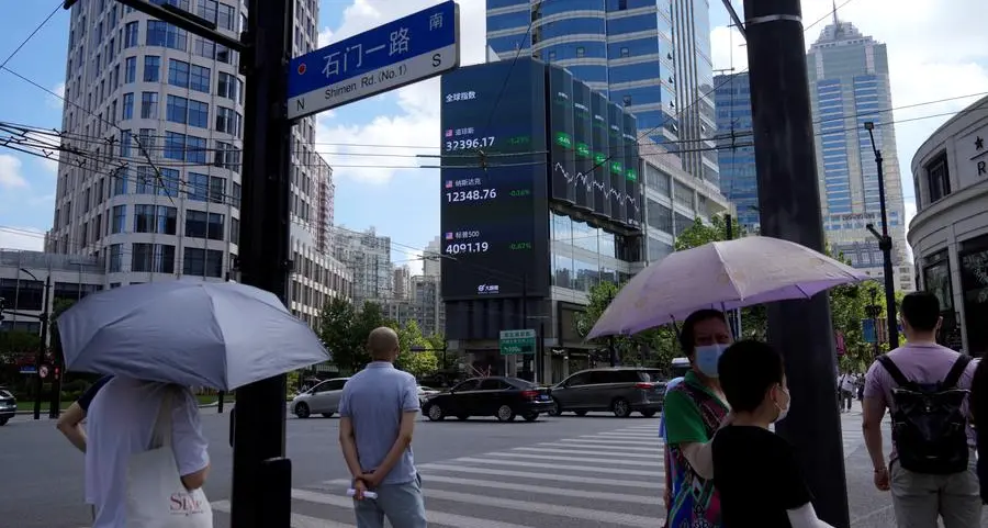 Asian stocks slide as focus turns to US jobs