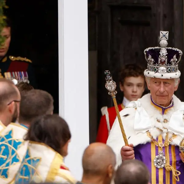 مباشر: الملك تشارلز الثالث يُتوج على عرش بريطانيا