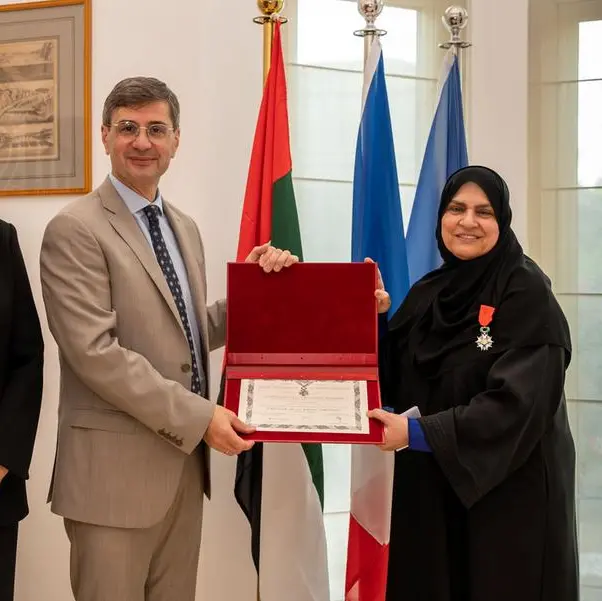 Eminent Emirati businesswoman receives prestigious Legion d’Honneur Chevalier Award