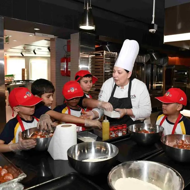Dubai Municipality organizes ‘Food Safety Hero’ program for schools to raise awareness on safe food preparation