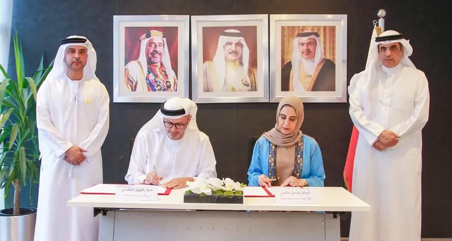 \"التنمية السياسية\" يوقع مذكرة تفاهم مع \"وطني الإمارات\" لتعزيز التعاون في المجالات المعرفية والبحثية