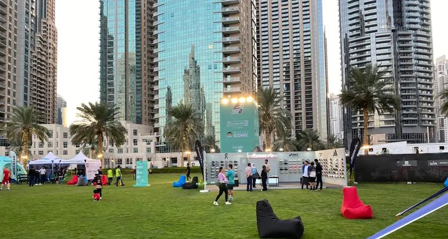 نصف ماراثون بنك الإمارات دبي الوطني BURJ2BURJ: سباق الجري الأكثر حماسةً وتفرداً في دبي