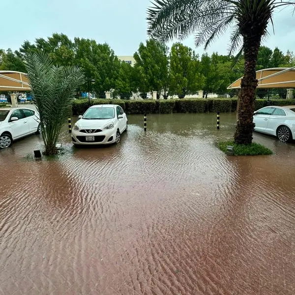 UAE: Landslides cause roads to collapse, leave craters in Al Ain, RAK
