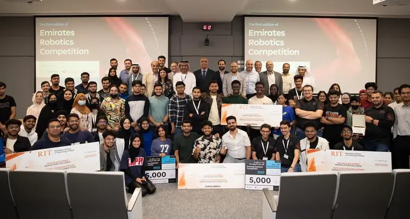 بيان صحفي: 17 جامعة وطنية وعالمية تستعرض مهارات طلابها في \"مسابقة الإمارات للروبوتات\"