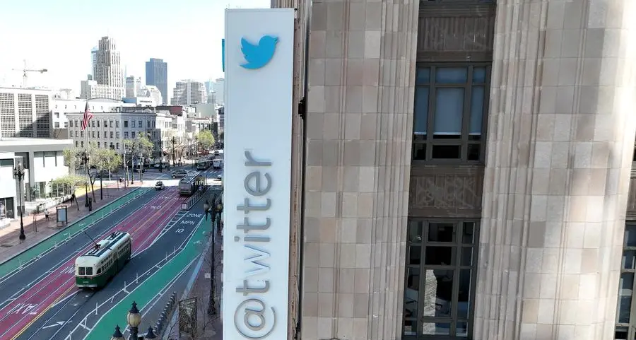 إيلون ماسك: إدارة تويتر عمل شاق وغير نادم على شرائها