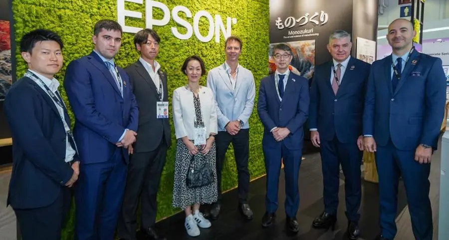 Consulate-General of Japan delegation visits Epson Stand at GITEX Global 2024