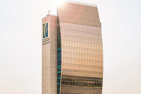 BlackRock Partners with Emirates NBD for Wealth Expansion