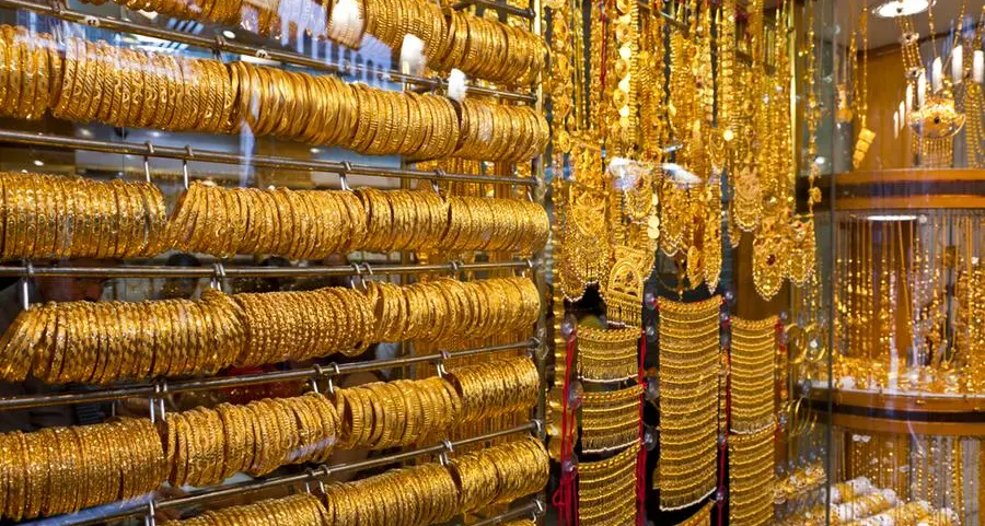 Gold prices drop in Dubai in early trade