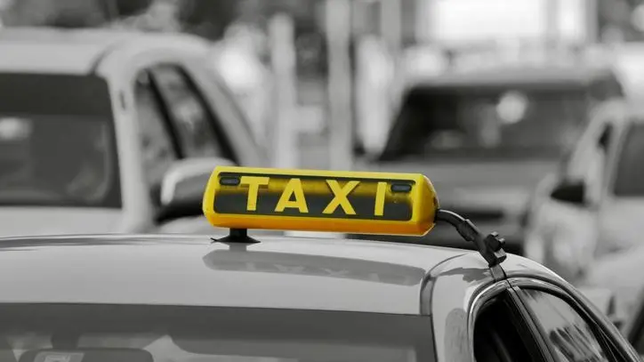 Oman: Taxi owners required to join licensed applications from April 2025