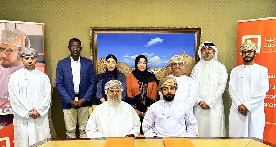 مركز الزبير لتطوير المؤسسات يسهل اتفاقية دراسة جدوى رائدة لأعلاف الأسماك المستدامة في عمان