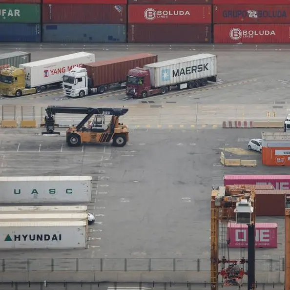 Spain doesn't rule out tariffs on imports of solar products
