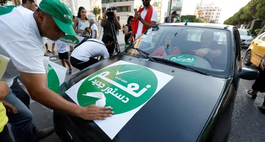 تونس تصوت على دستور جديد: نظرة سريعة على الوضع السياسي والاقتصادي