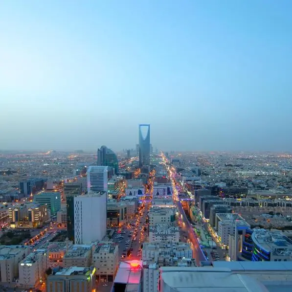 Saudi private sector sees job market growth in April 2024