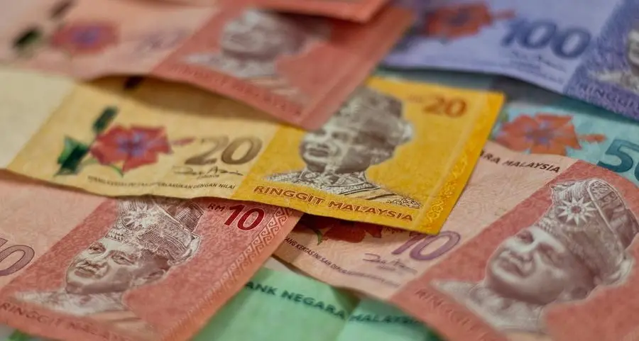 Malaysian ringgit falls to lowest level in 26 years
