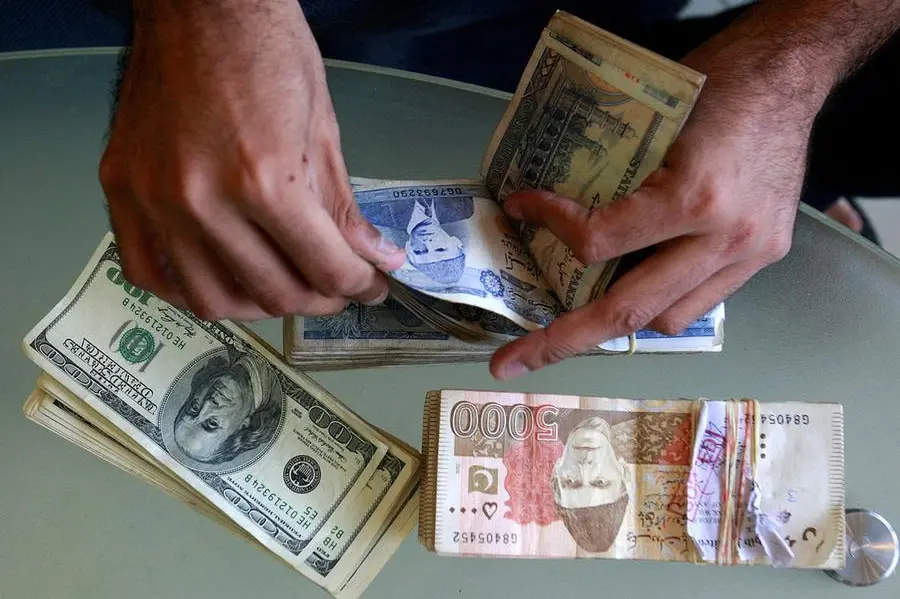 Watched by IMF, Pakistan to present budget amid economic, political crises