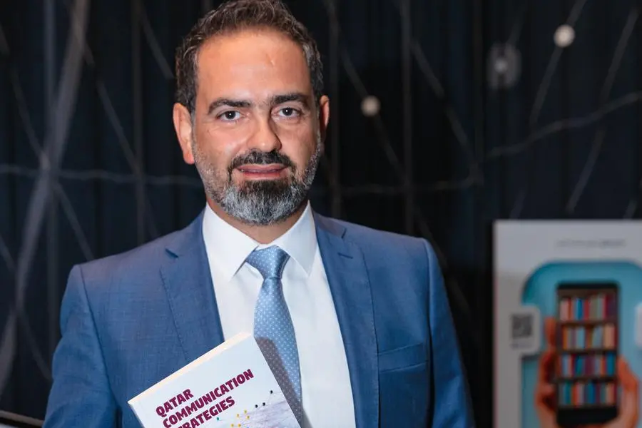 دار جامعة حمد بن خليفة للنشر تُدشن كتاب استراتيجيات الاتصال في قطر
