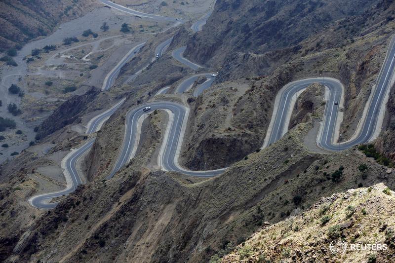 Chinese firms awarded $5bln road project in Saudi Arabia