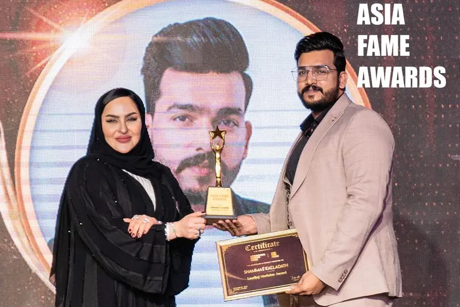 Vybinex Marketing Services- Mr. Shammas Kalladath bagged the \\u201CLeading marketer award\\u201D at Asia Fame Awards 2022, Dubai. Image Courtesy: Vybinex