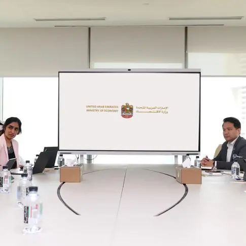 الإمارات وماليزيا تبحثان تعزيز العلاقات التجارية والاستثمارية وتوفير المزيد من الفرص لمجتمعي الأعمال في البلدين