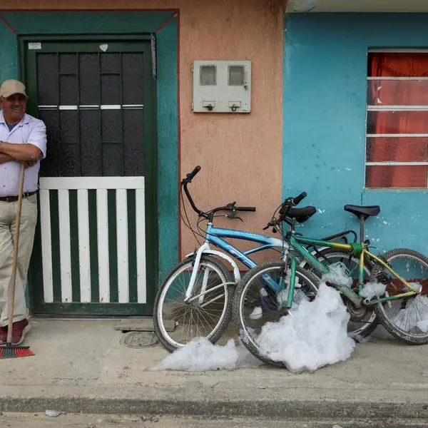 Colombians head to polls in divisive presidential election