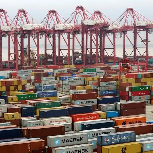 China's international trade in goods, services up 4% in August