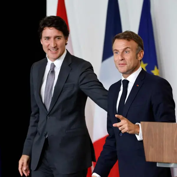 Macron, Trudeau pledge to work for 'decarbonized' economies