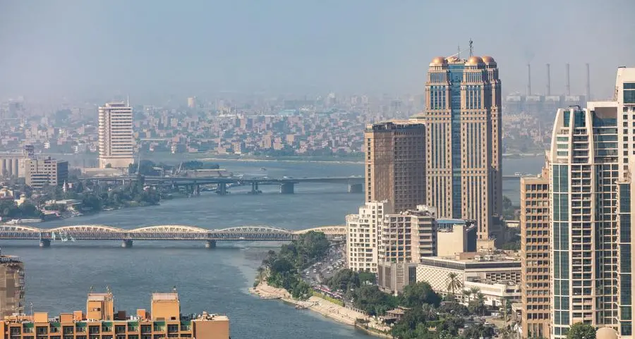 Fitch downgrades Egypt to 'B' as economy reels